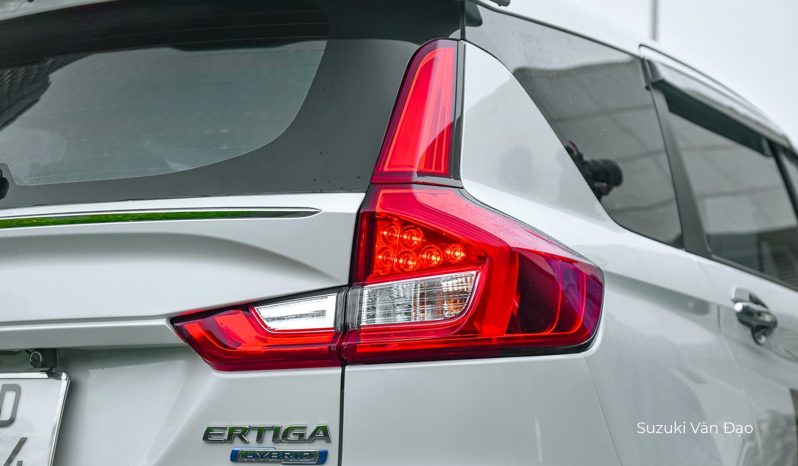 Suzuki Ertiga Hybrid full